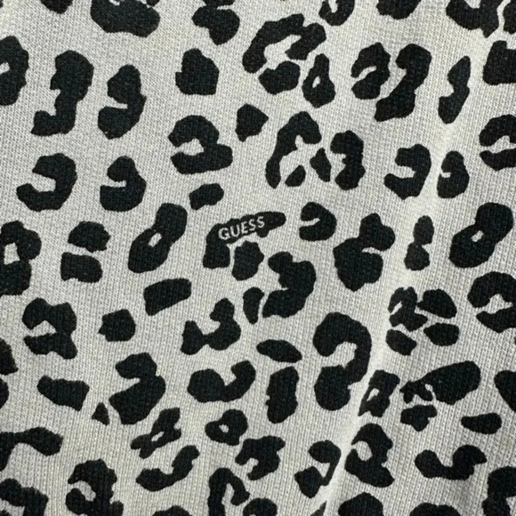 Guess | Grey & Black Leopard Print Long Sleeve Sweater Top Distressed Hem Size L - Picture 4 of 7